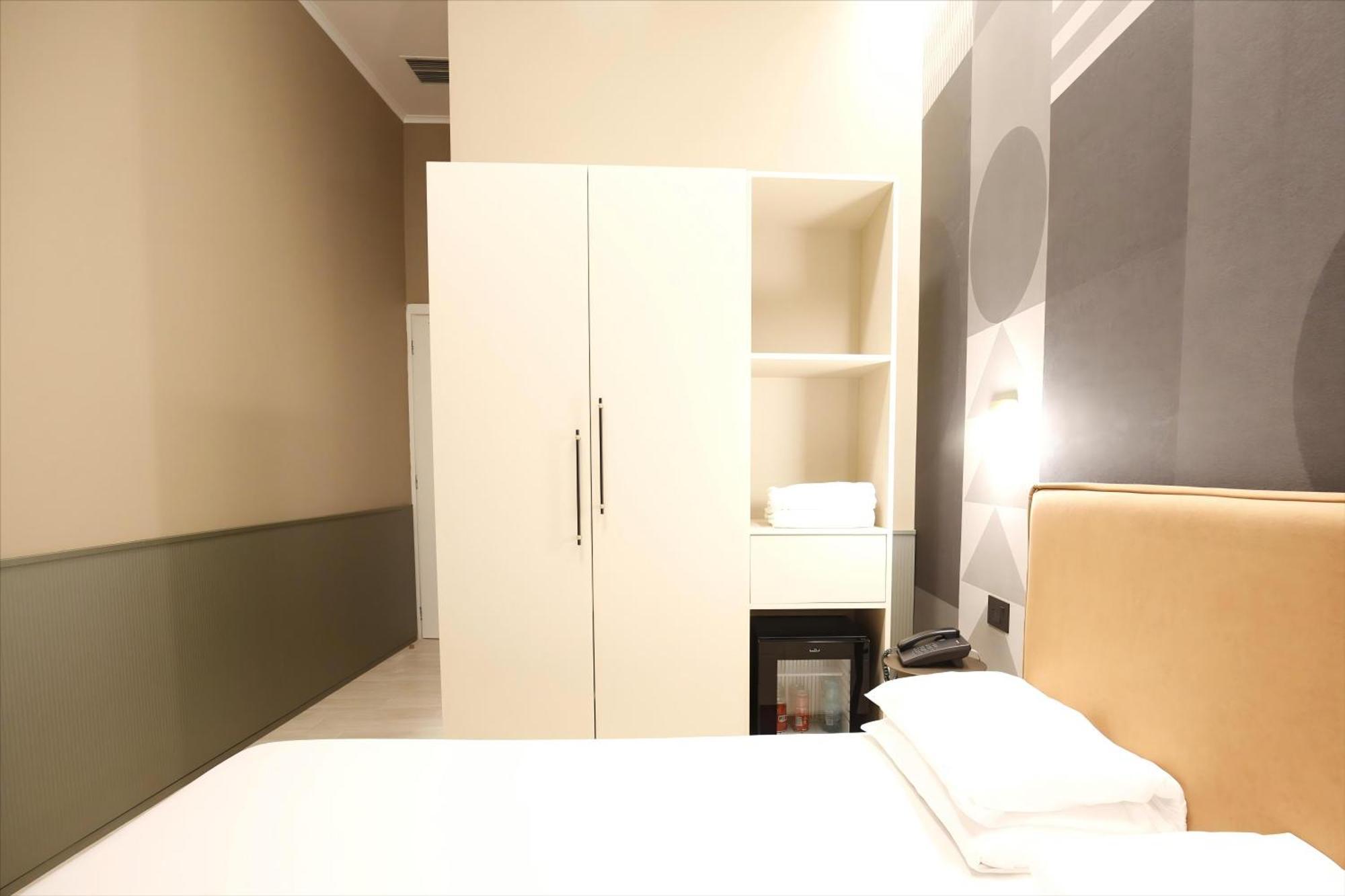 The B Place Roma Ngoại thất bức ảnh